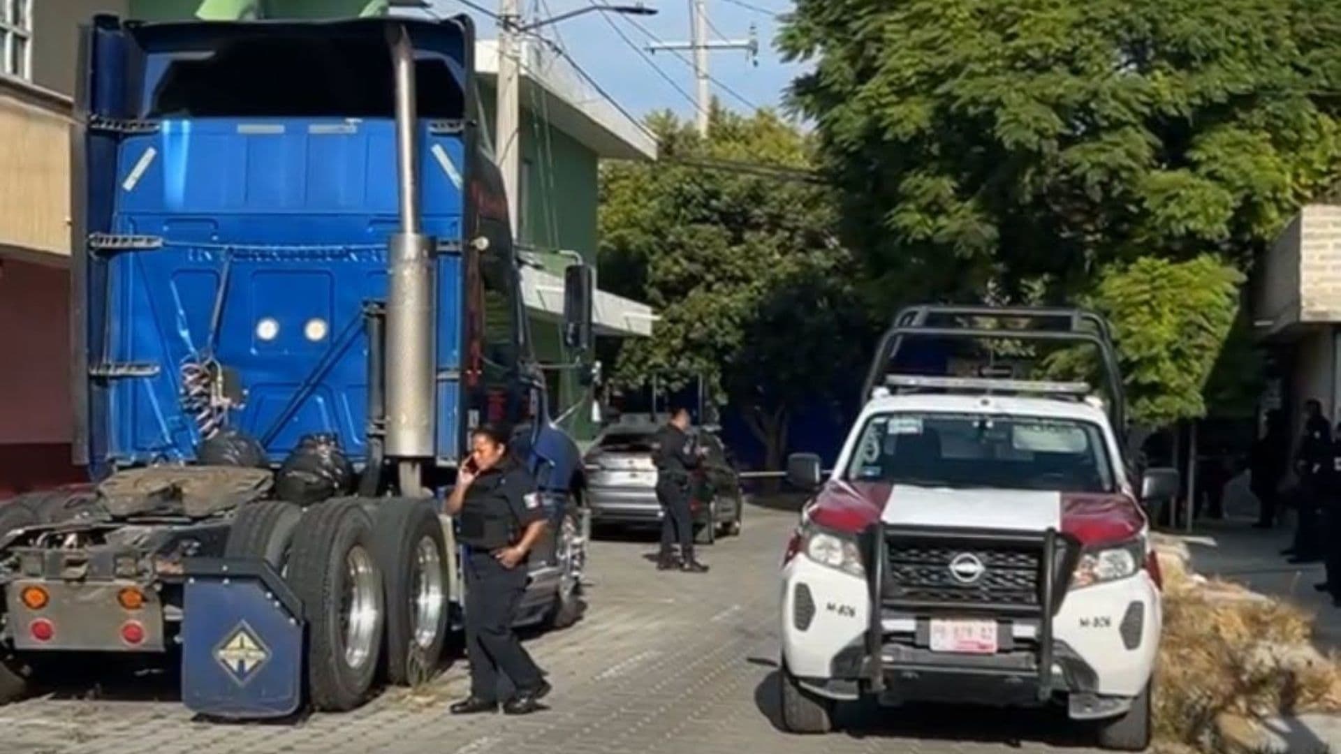 Sujeto Abandona Artefacto Casero y Explota en un Automóvil Estacionado en Puebla