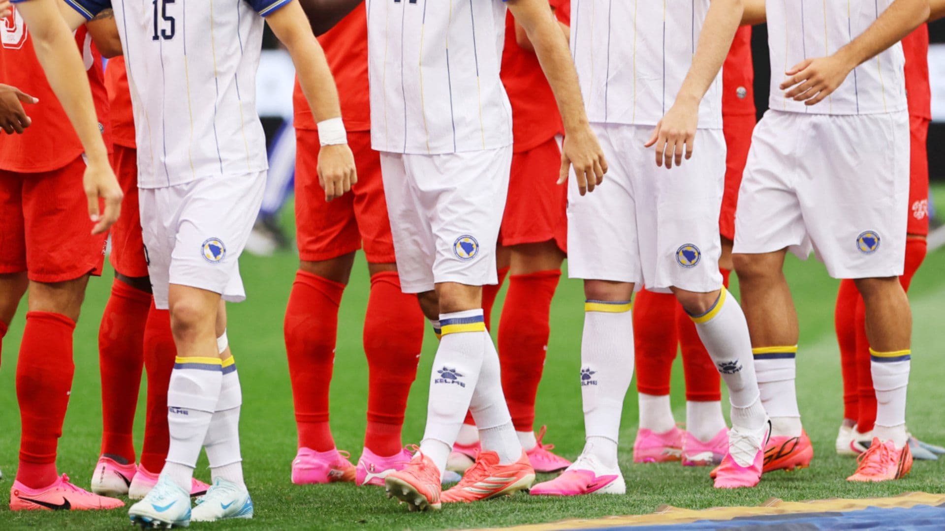 Tenis Rosas para Futbolistas en Mundial 2026.
