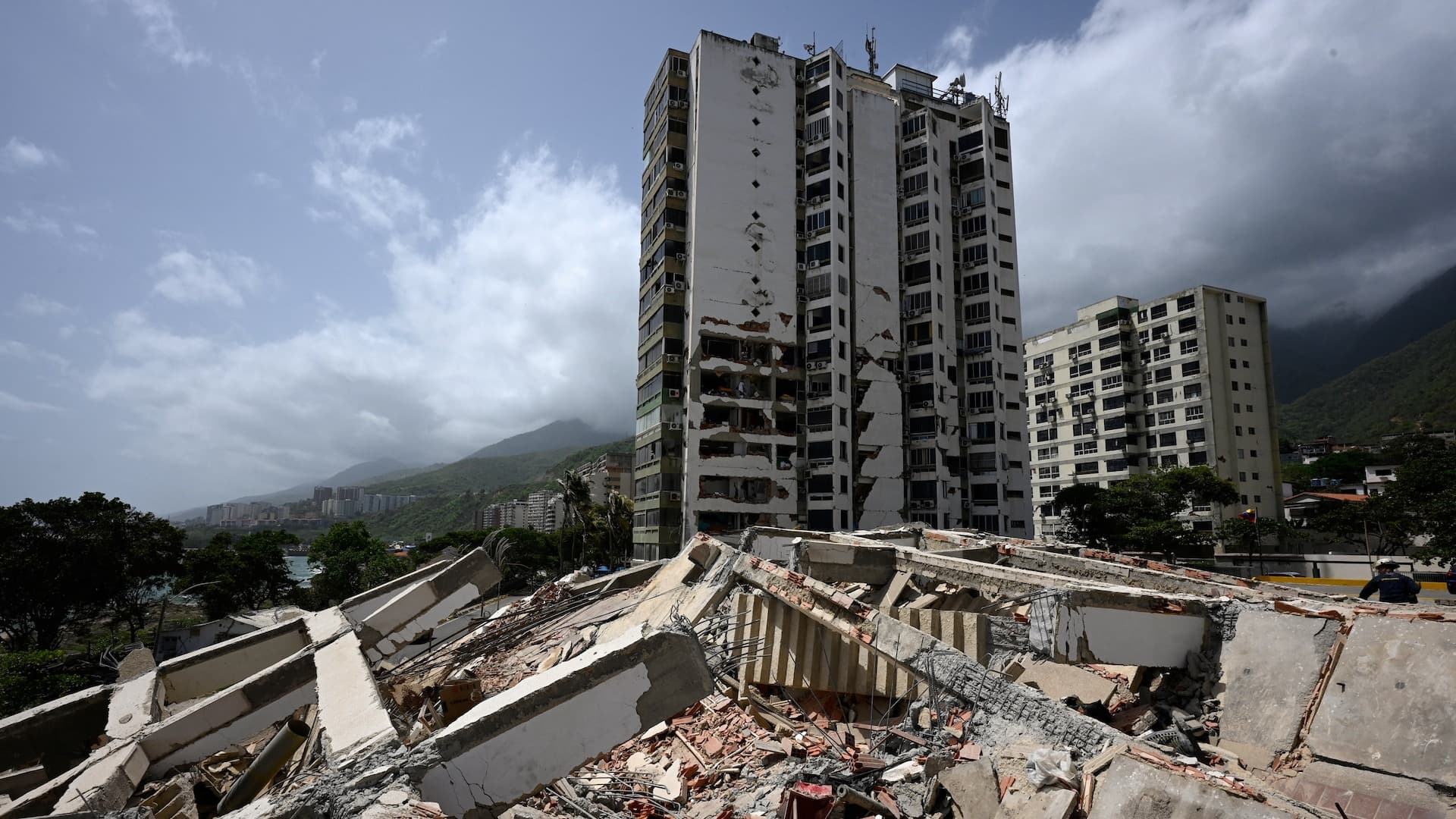 Edificios destruidos en La Guaira, Venezuela