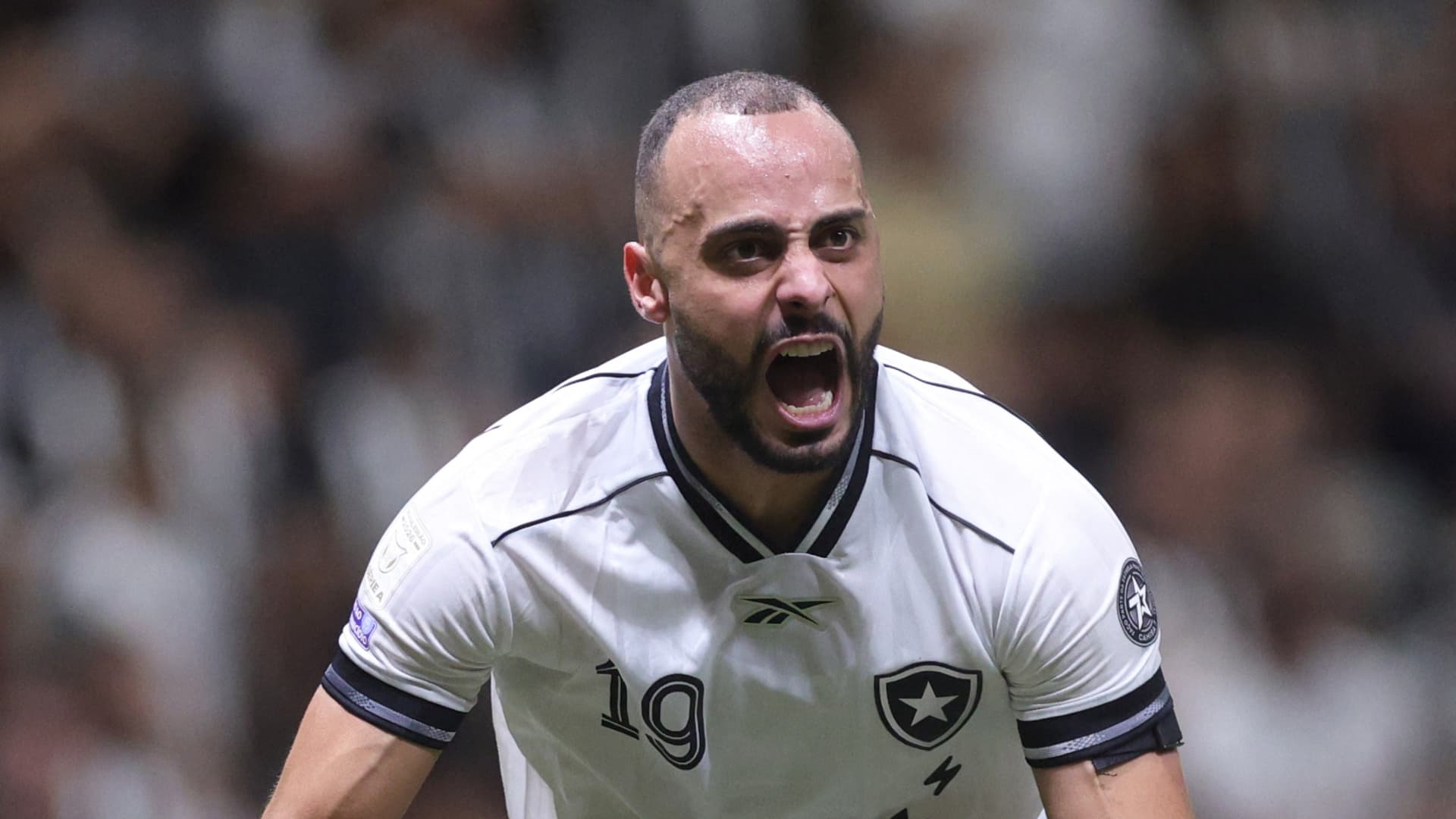 Arthur Cabral, el Delantero Brasileño que Tigres Busca Fichar para Reemplazar a Gignac