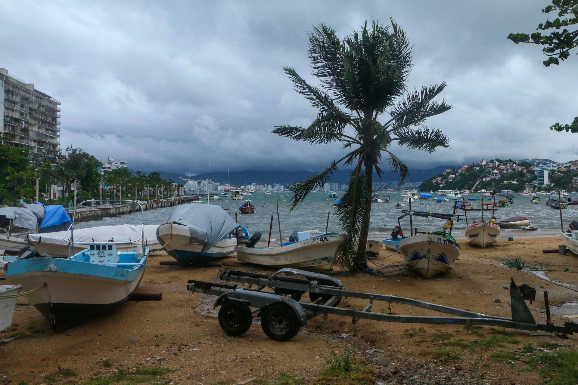 Efectos de la tormenta tropical Raymond en Acapulco, Guerrero.