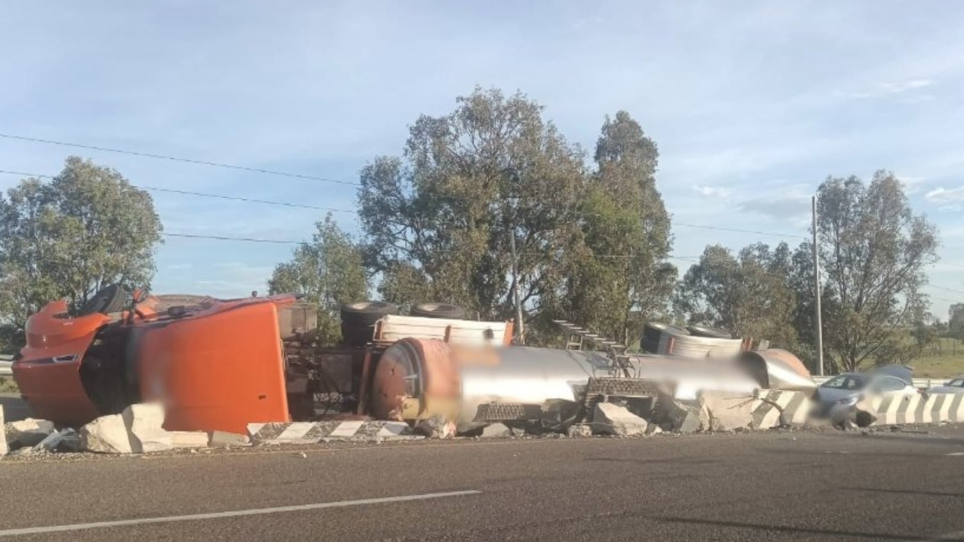 En Estado de México se registra un accidente. Foto: Carreteras de Guardia Nacional