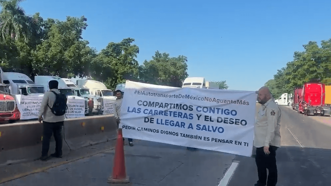 Transportistas Realizan Bloqueos Momentáneos en La Costerita en Culiacán, Sinaloa
