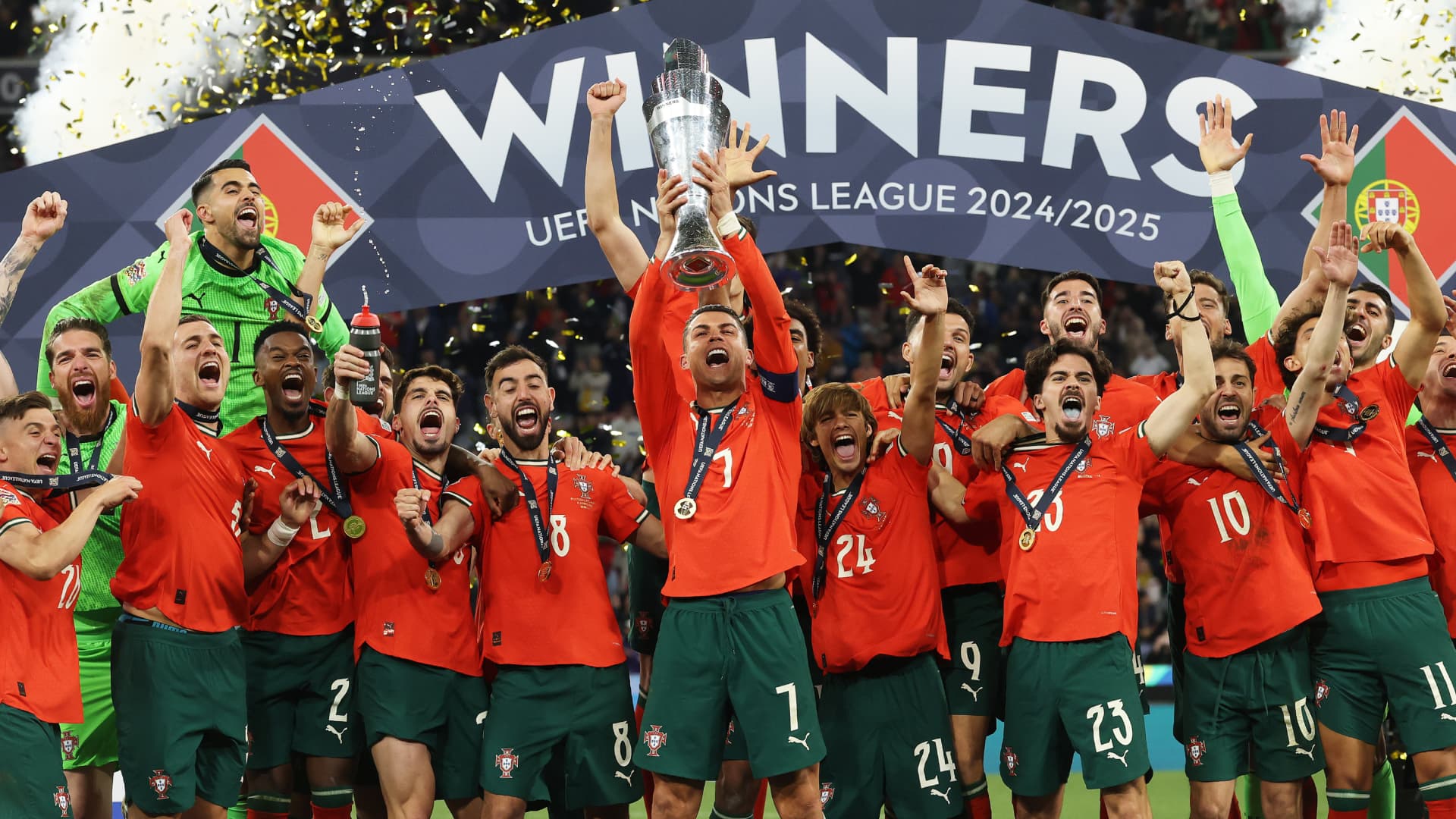 La selección de Portugal celebra su título de la UEFA Nations League 2025
