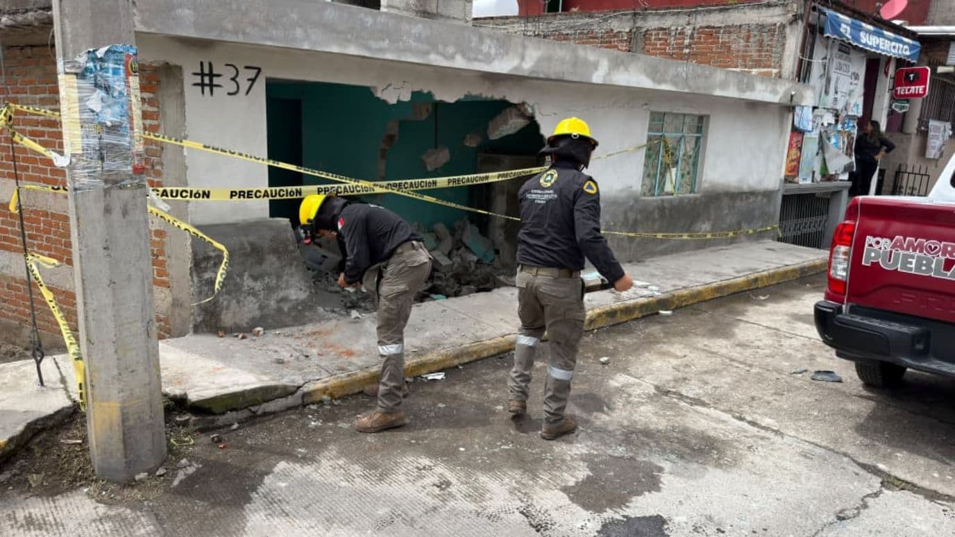 Accidente Choque Vehículo Pared Derribada Vivienda Lesionado San Pablo Xochimehuacan Puebla
