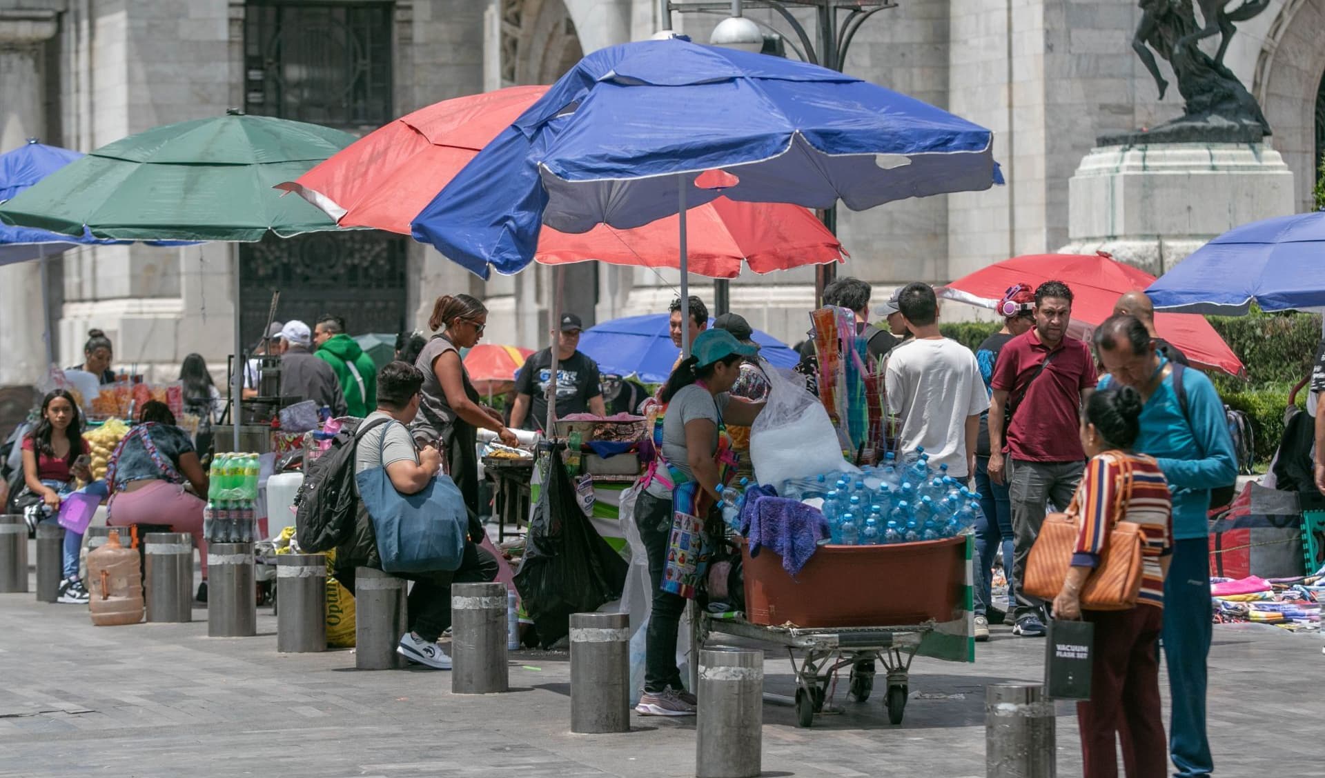 Vendedores ambulantes en la zona centro de la Ciudad de México.