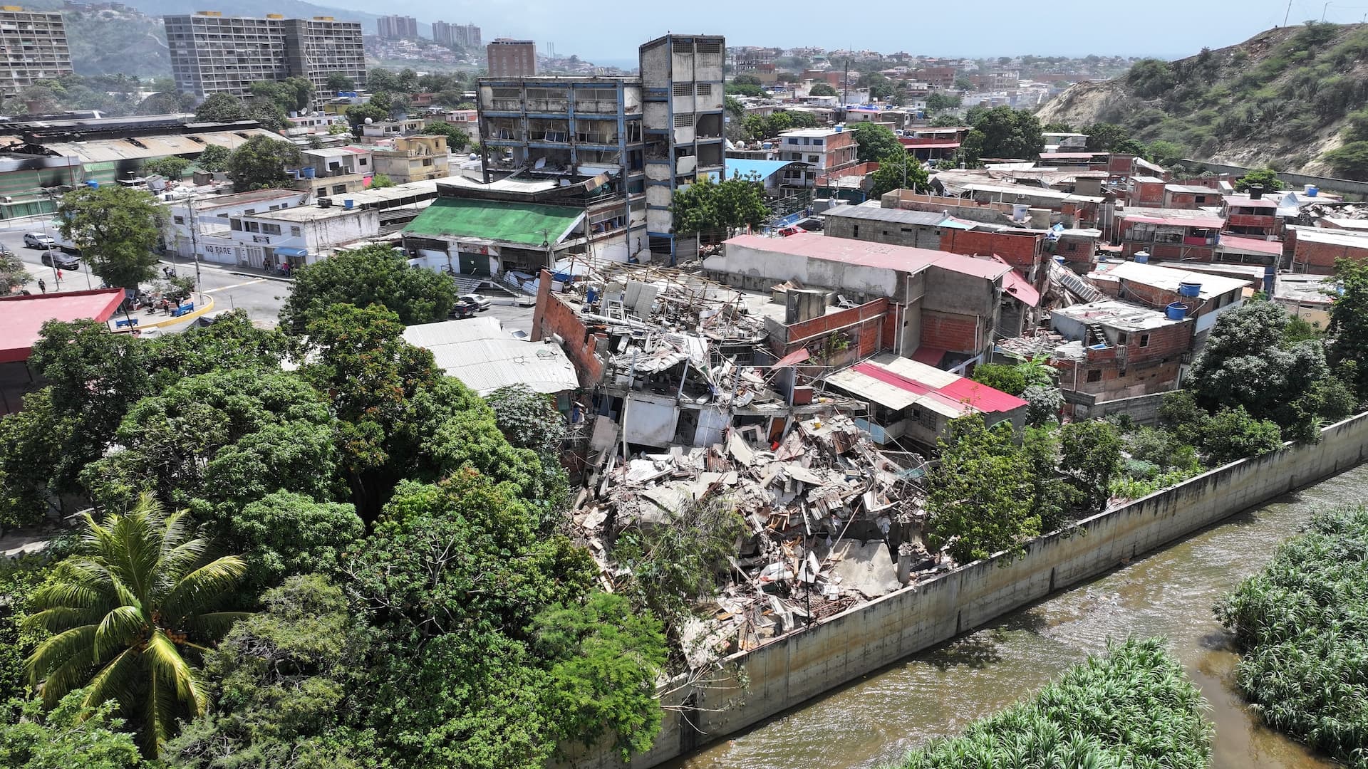 Edificios colapsados en Venezuela