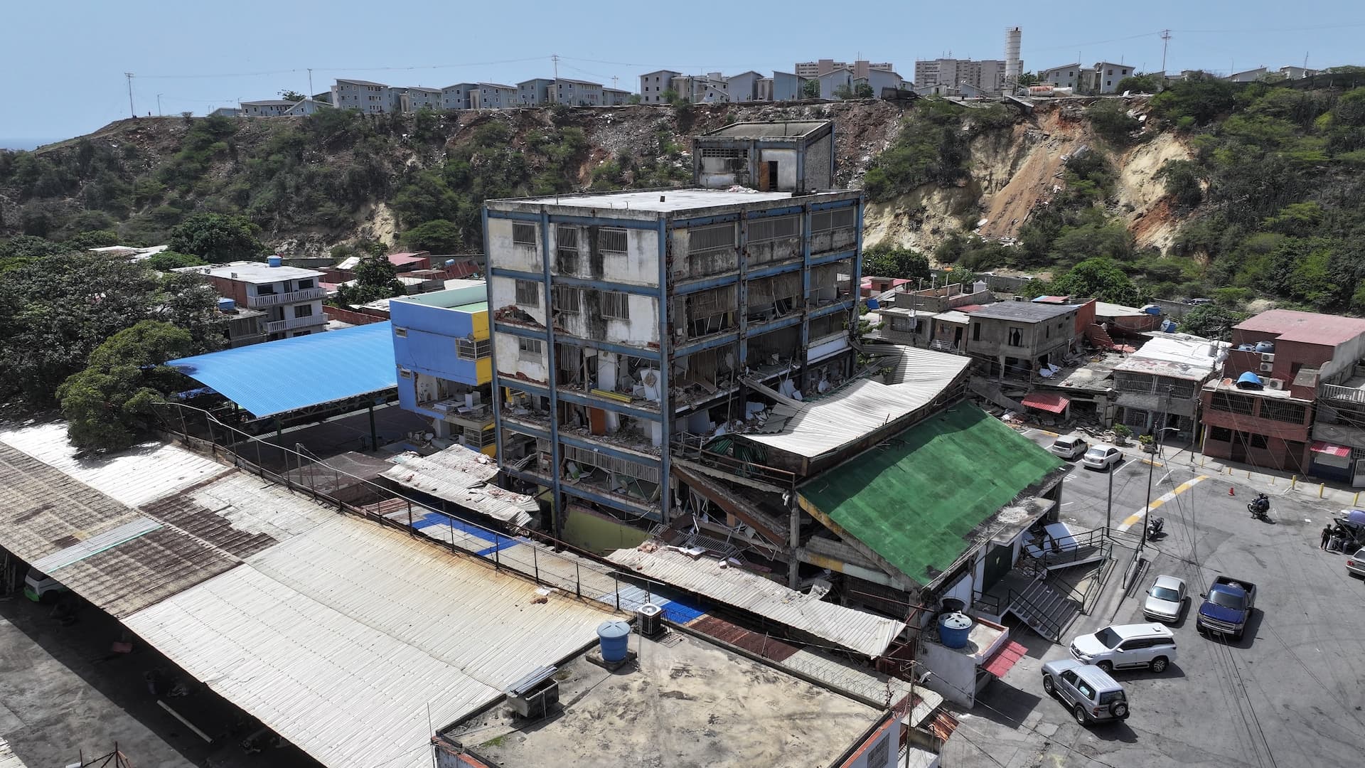 Edificios dañados en Venezuela tras sismo