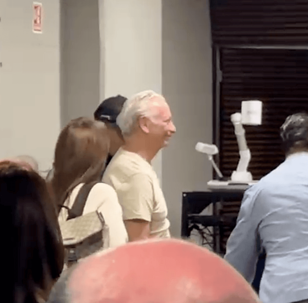 Exdirector de Pemex luego de audiencia en Morelos, donde se determinó su libertad condicional. Foto: N+
