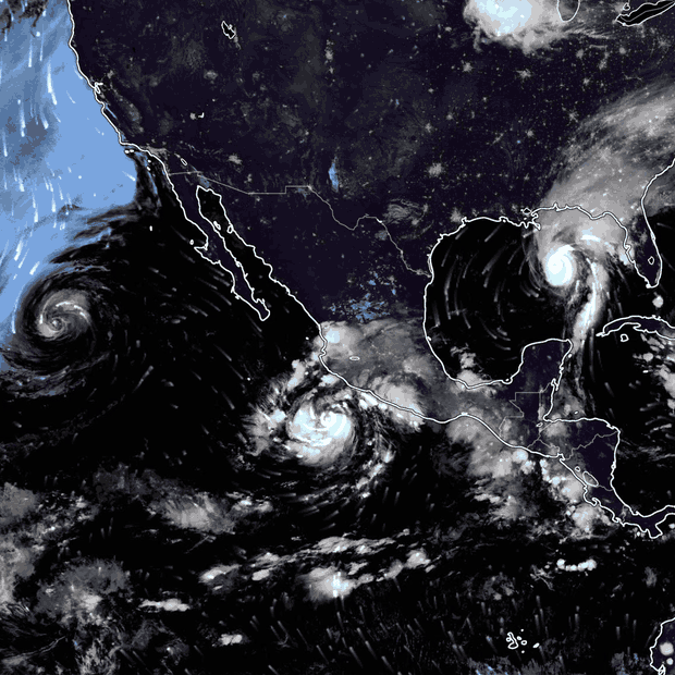 Imagen satelital de los huracanes Isaias y Simon y de la tormenta Rachel el 9 de octubre 2026.