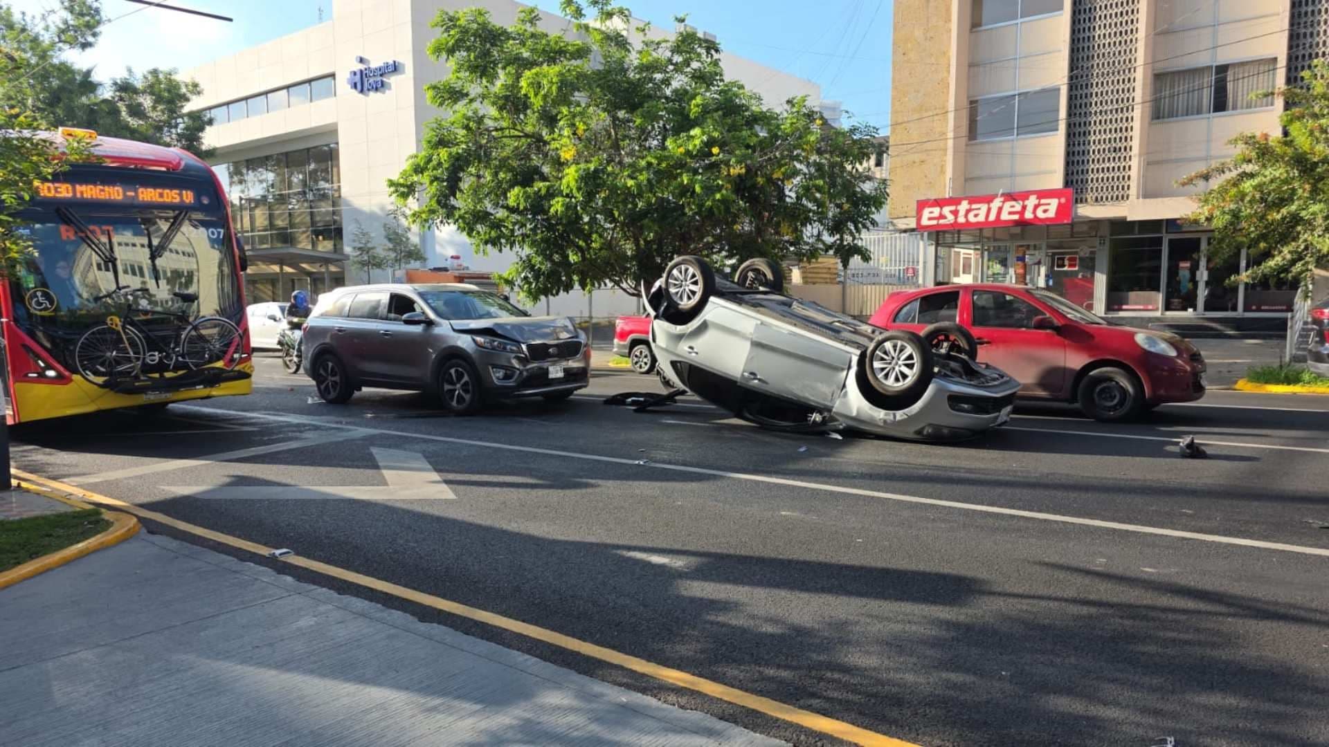 Carro volcado