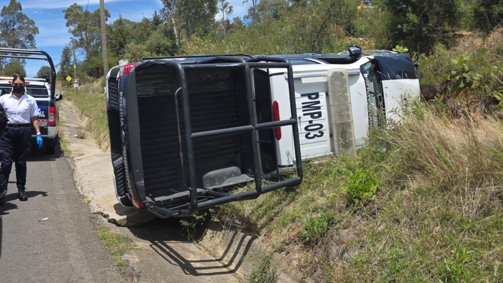 Accidente Patrulla Dos Policías Lesionados Camino La Virgen Temetzontla Panotla Tlaxcala
