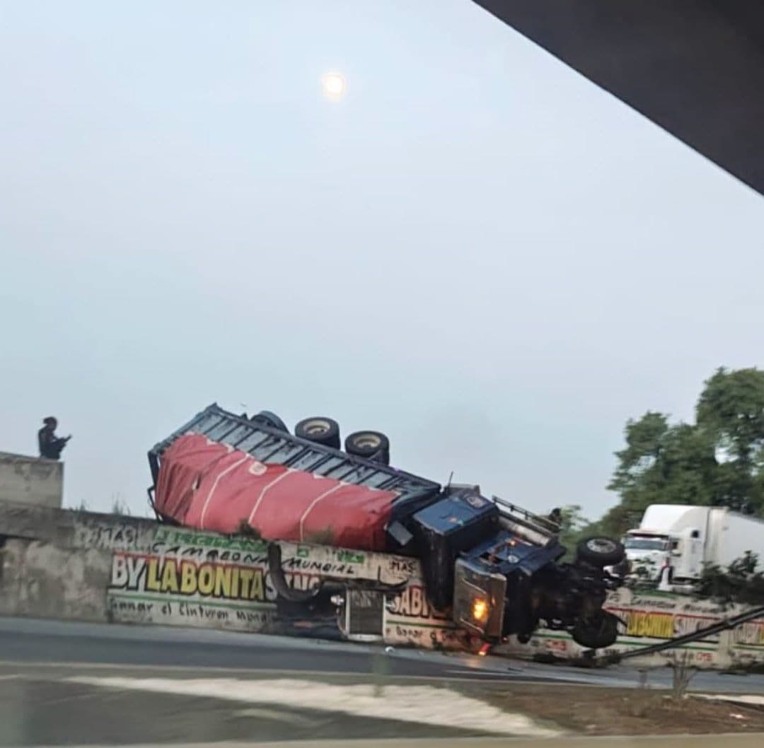 Reportan cierre total con sentido a Veracruz.