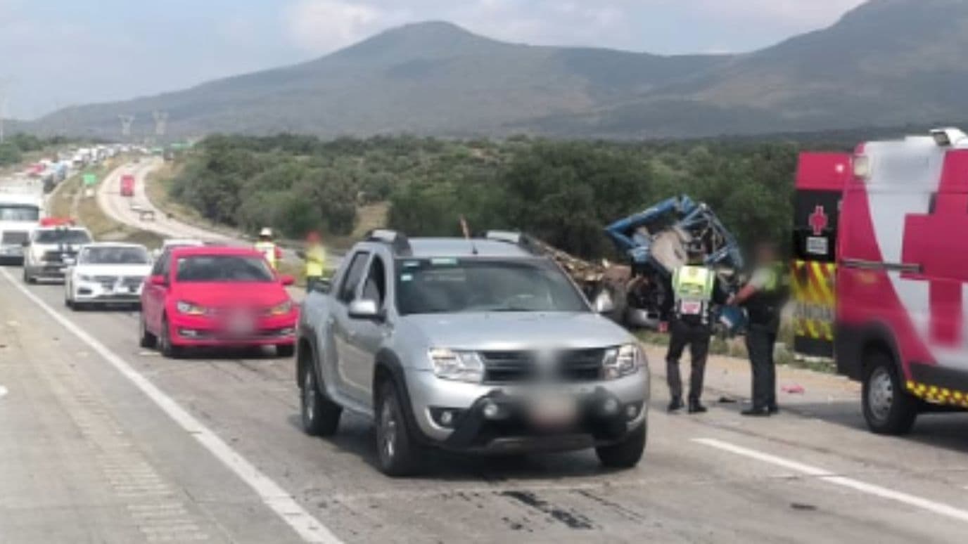 Al sitio acudió Cruz Roja y Guardia Nacional.