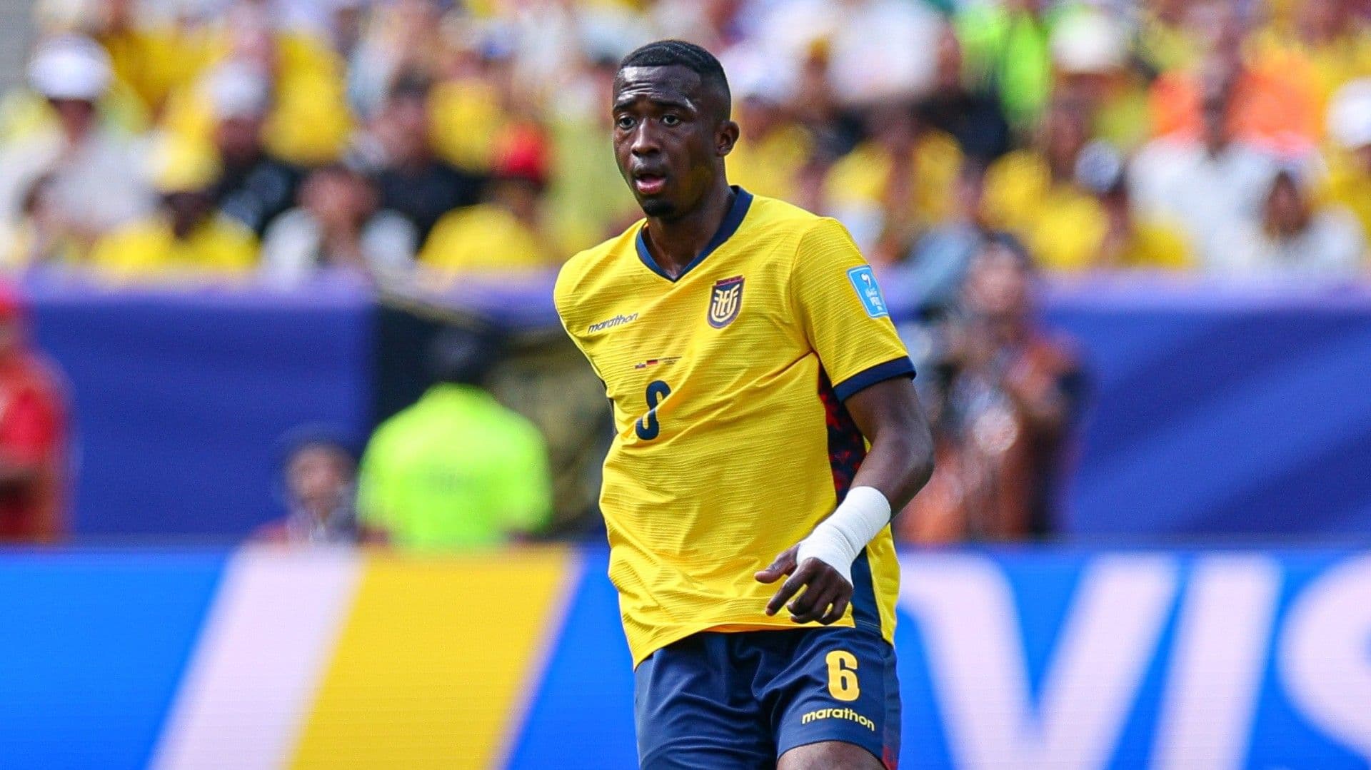 Willian Pacho, defensa de Ecuador