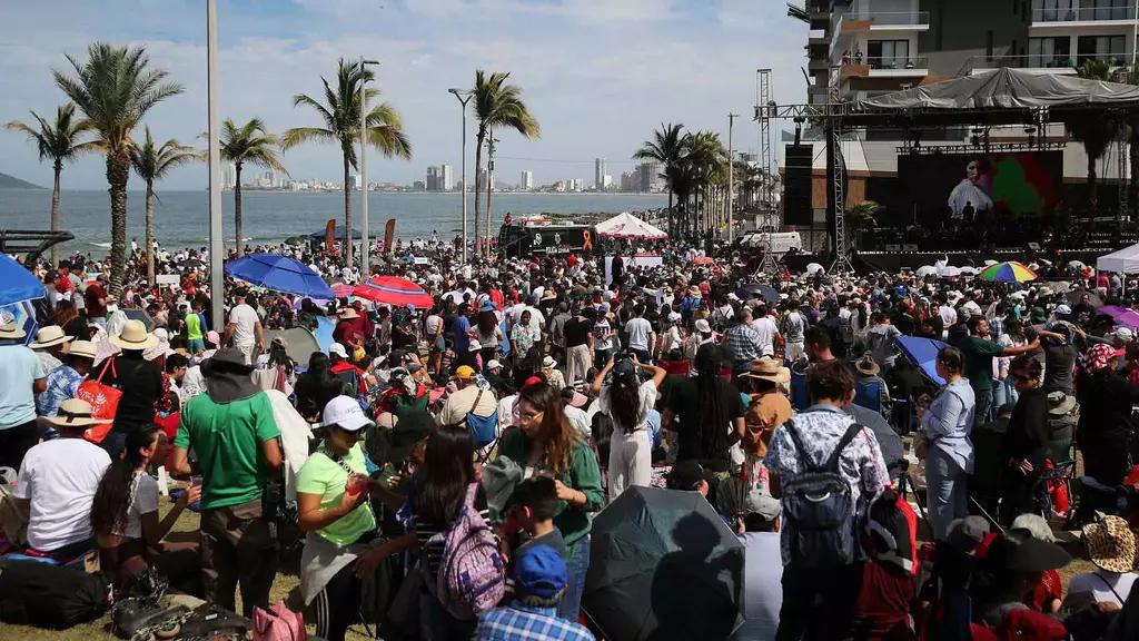 VIDEO: Gritos de Emoción y Llanto en Mazatlán en el Eclipse 2024