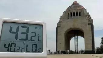 FOTO: Calor Supera los 43 Grados en la Plancha del Monumento a la Revolución
