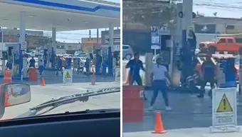 Trabajadores de Gasolinera Juegan Voleibol ante Desabasto en Tijuana y Rosarito
