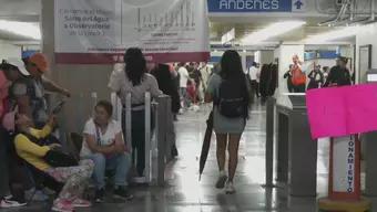 Foto: CNTE dan Paso Libre en Metro Hidalgo