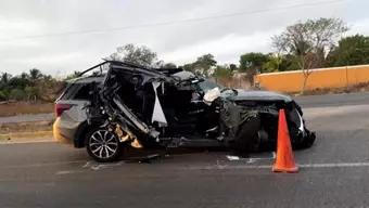 Joaquín ‘Huacho’ Díaz Mena, Candidato a la Gubernatura de Yucatán, Sufre Accidente Automovilístico