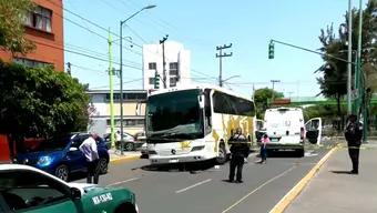 Foto: Mecánico Muere Aplastado por Autobús que Reparaba