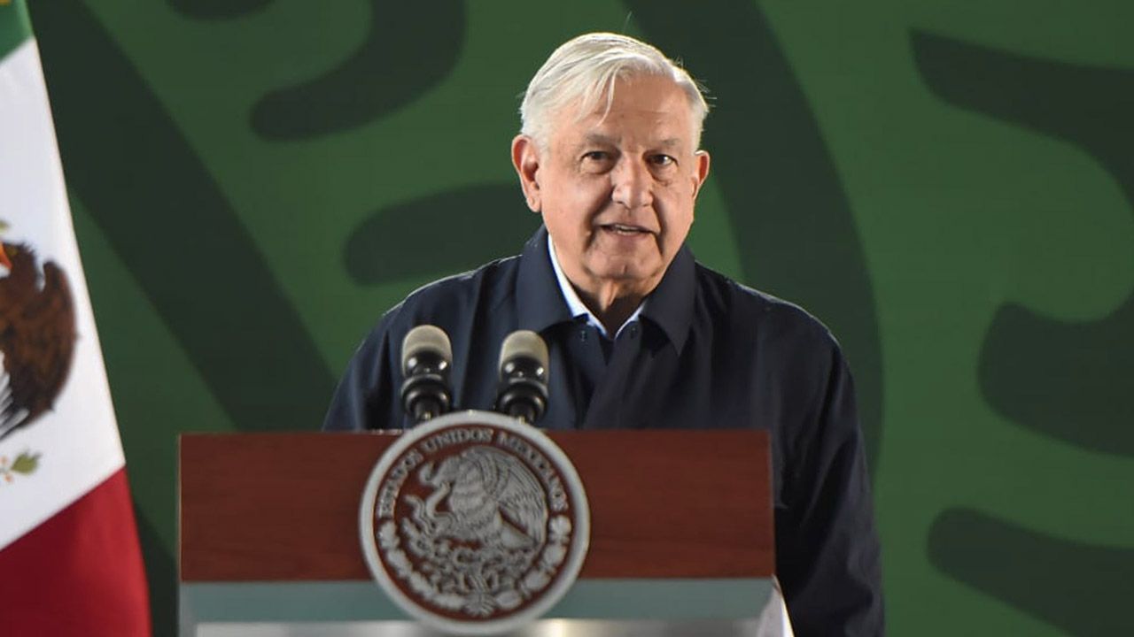 El presidente Andrés Manuel López Obrador ofrece su conferencia mañanera en Nayarit 