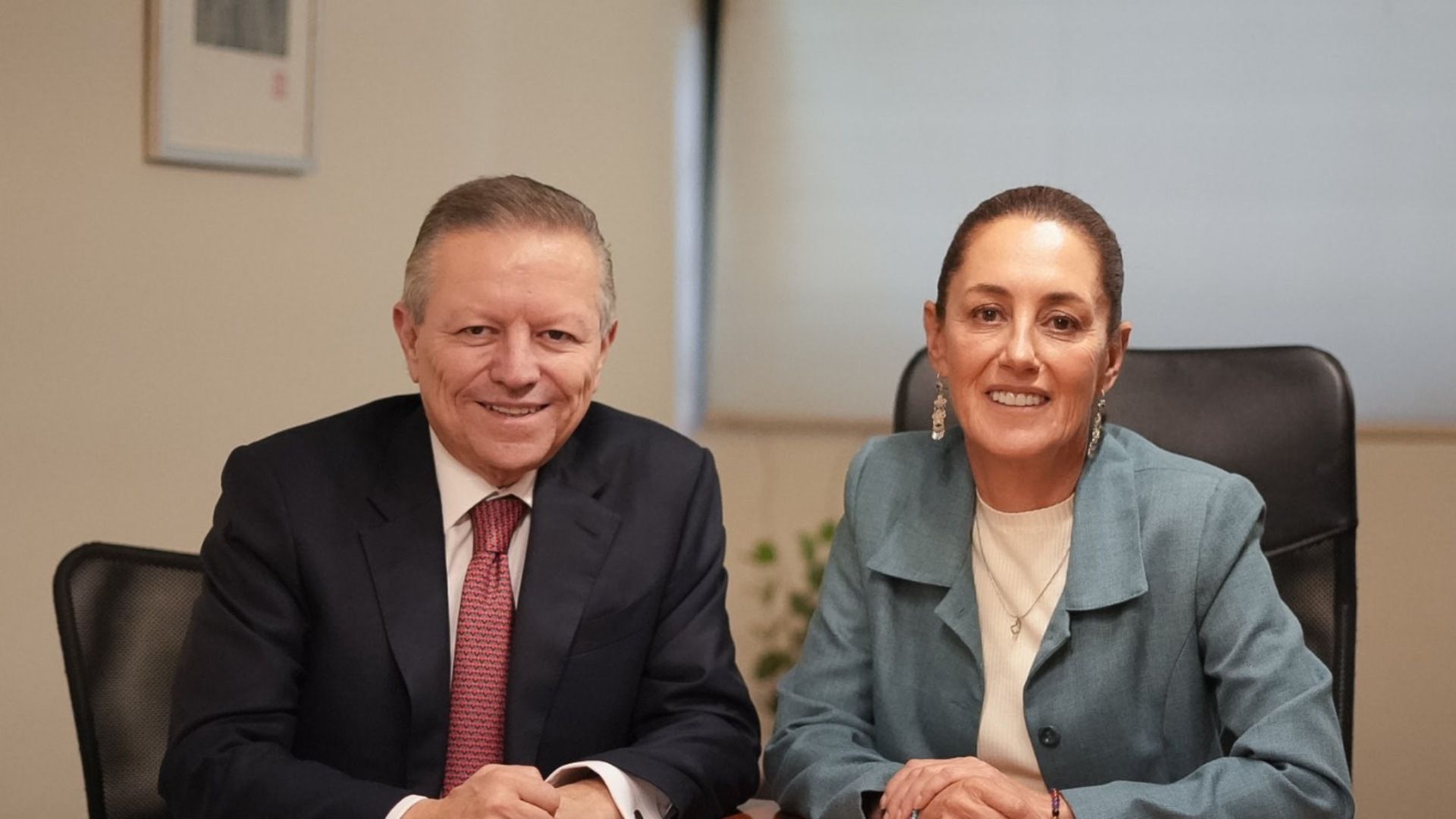 El ministro Arturo Zaldívar y Claudia Sheinbaum acuerdan trabajar juntos