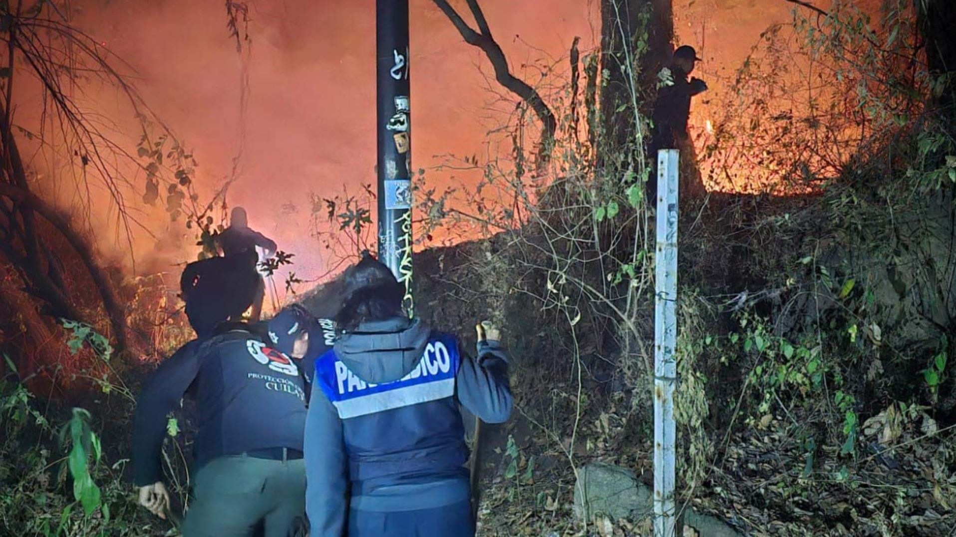 Alertan a Habitantes de Ocuilan, Edomex, de Posible Desalojo por Incendio Forestal