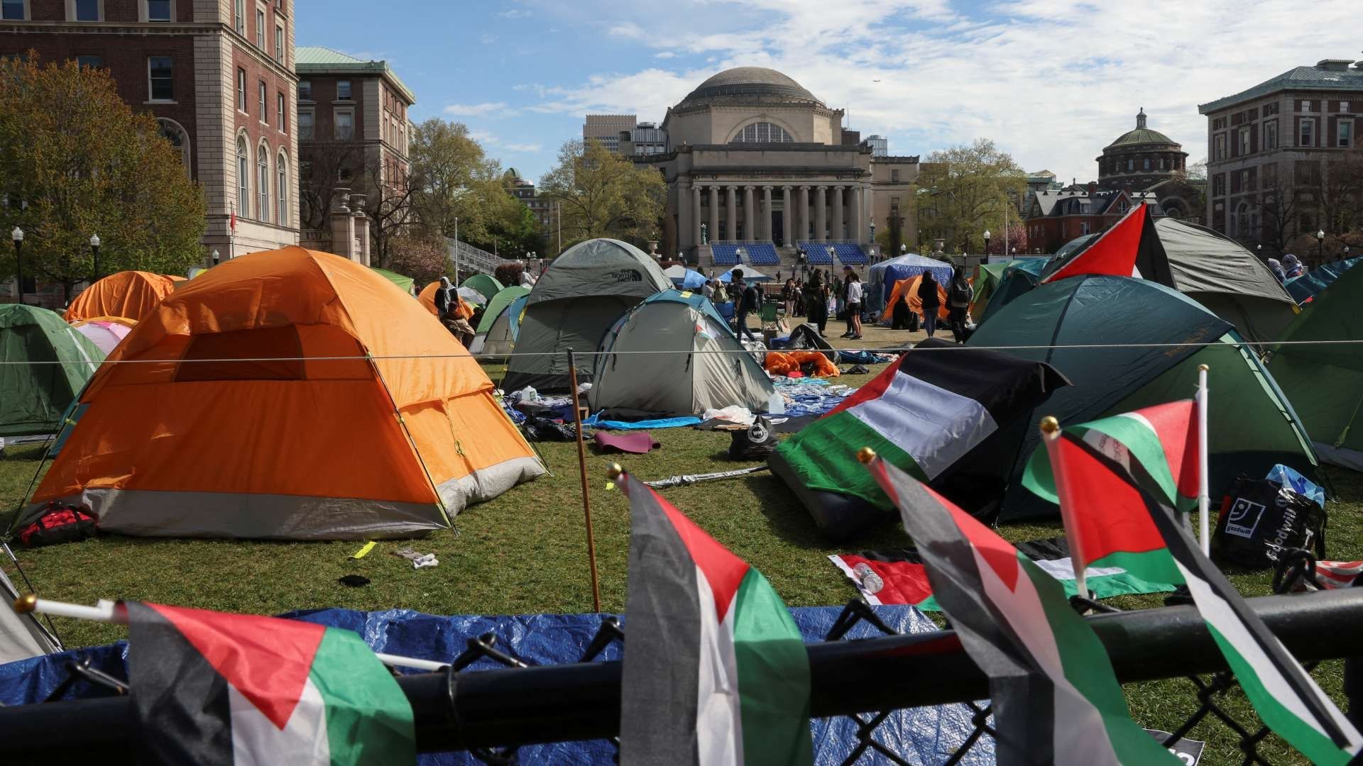 Las protestas en las universidades de Estados Unidos crecieron luego de que estudiantes fueran arrestados