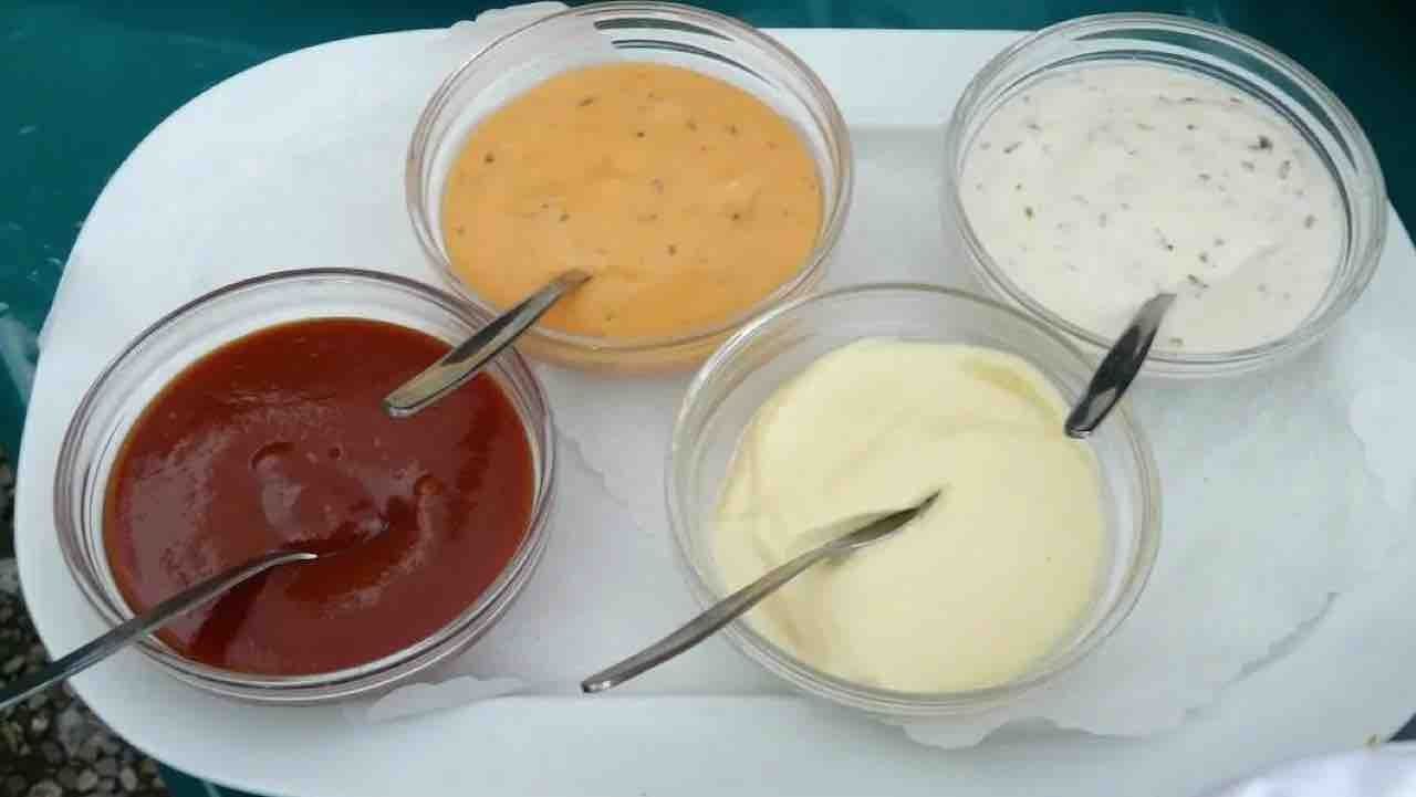 ¿Cuáles son las 5 salsas madre de la cocina clásica?
