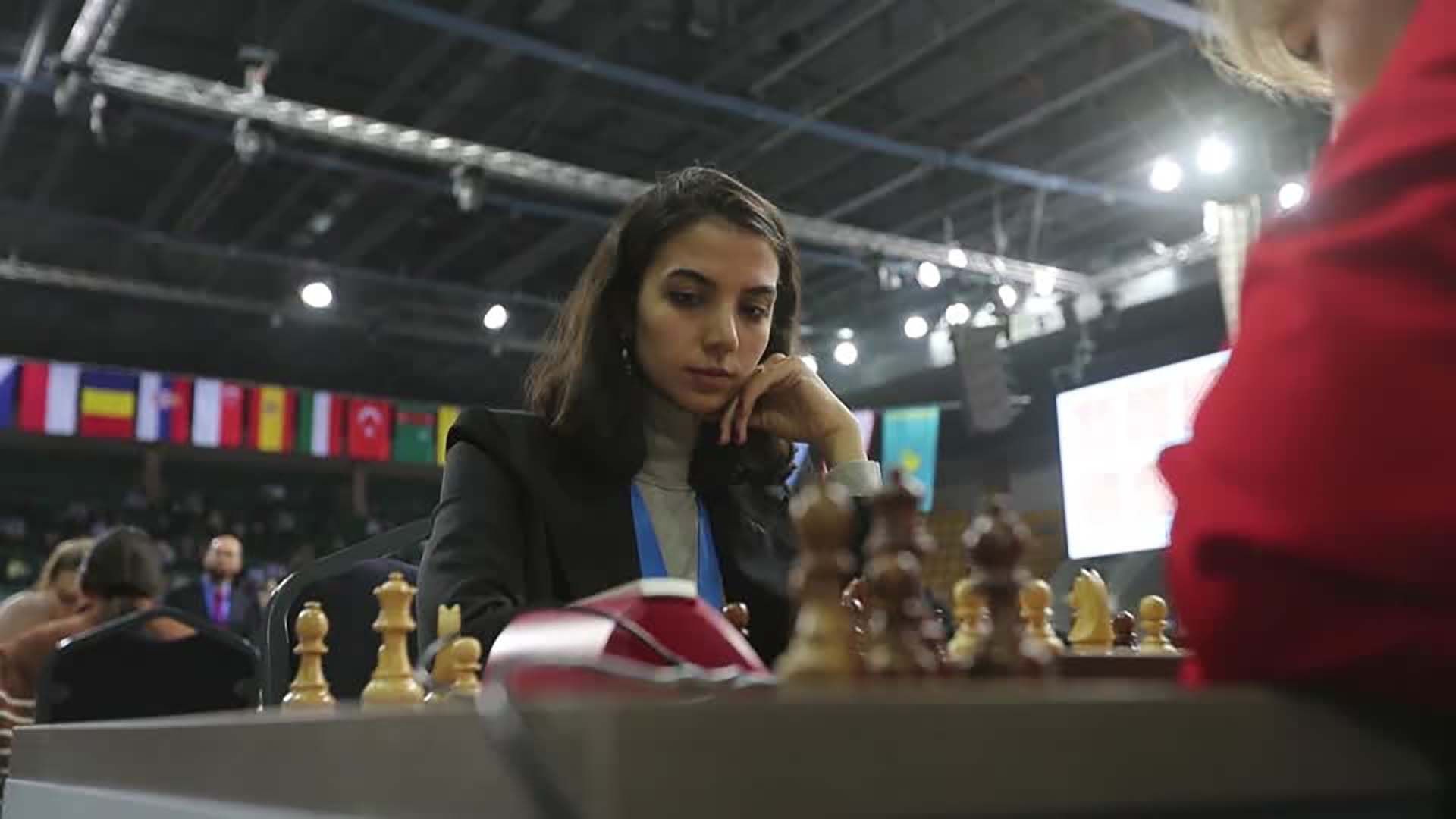 La ajedrecista iraní Sara Khademalsharieh compitió sin velo