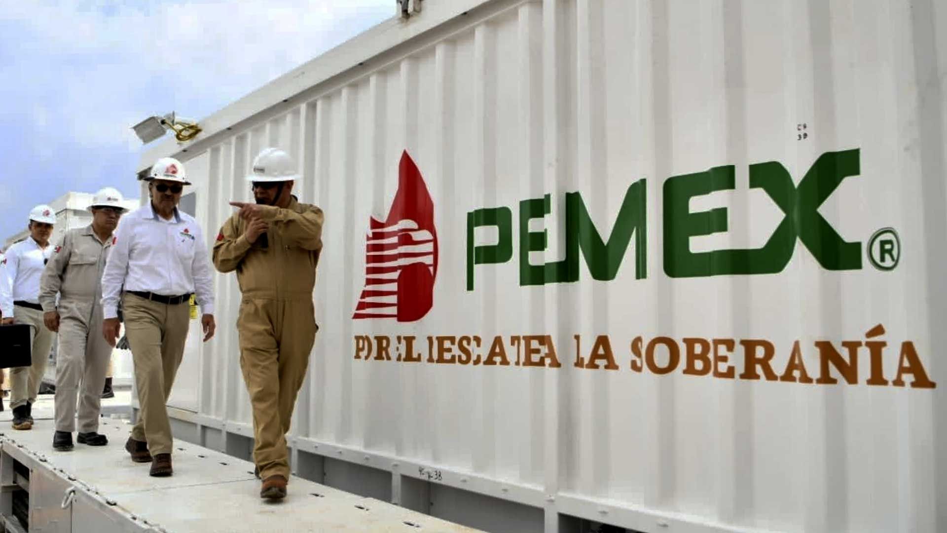 AMLO mantendrá apoyo a Pemex para pago de deuda