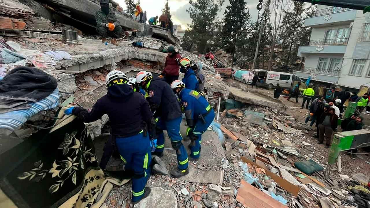 Turquía concluye labores de rescate tras terremoto; regresará brigada mexicana
