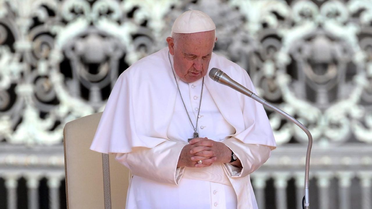Operarán a Papa Francisco por Riesgo de Obstrucción Intestinal