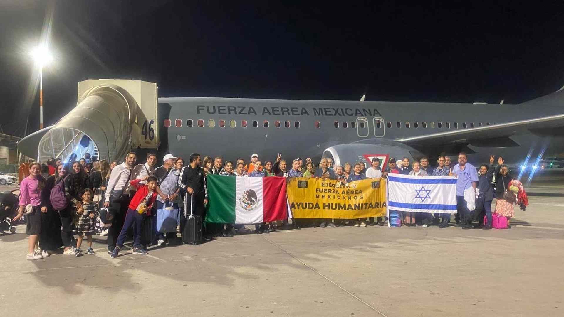 Primer grupo de mexicanos que regresó de Israel a México