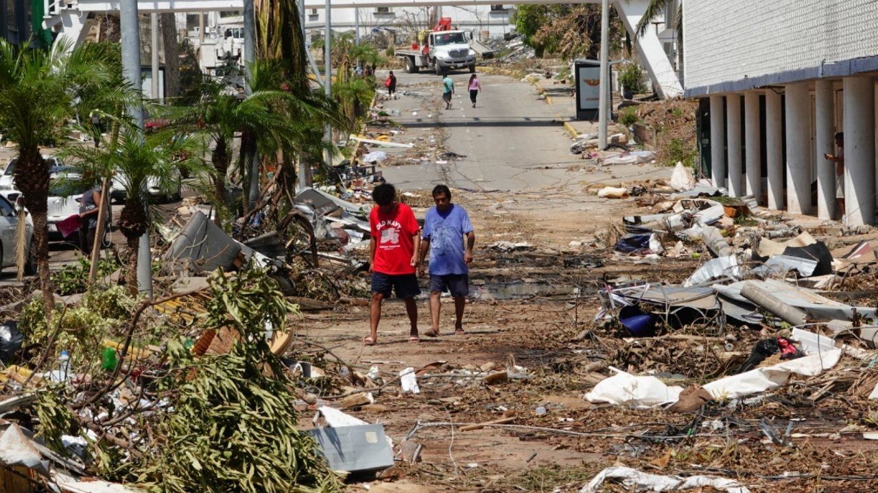 El Gobierno de México elevó a 305 el número de extranjeros rescatados tras el huracán Otis en Guerrero