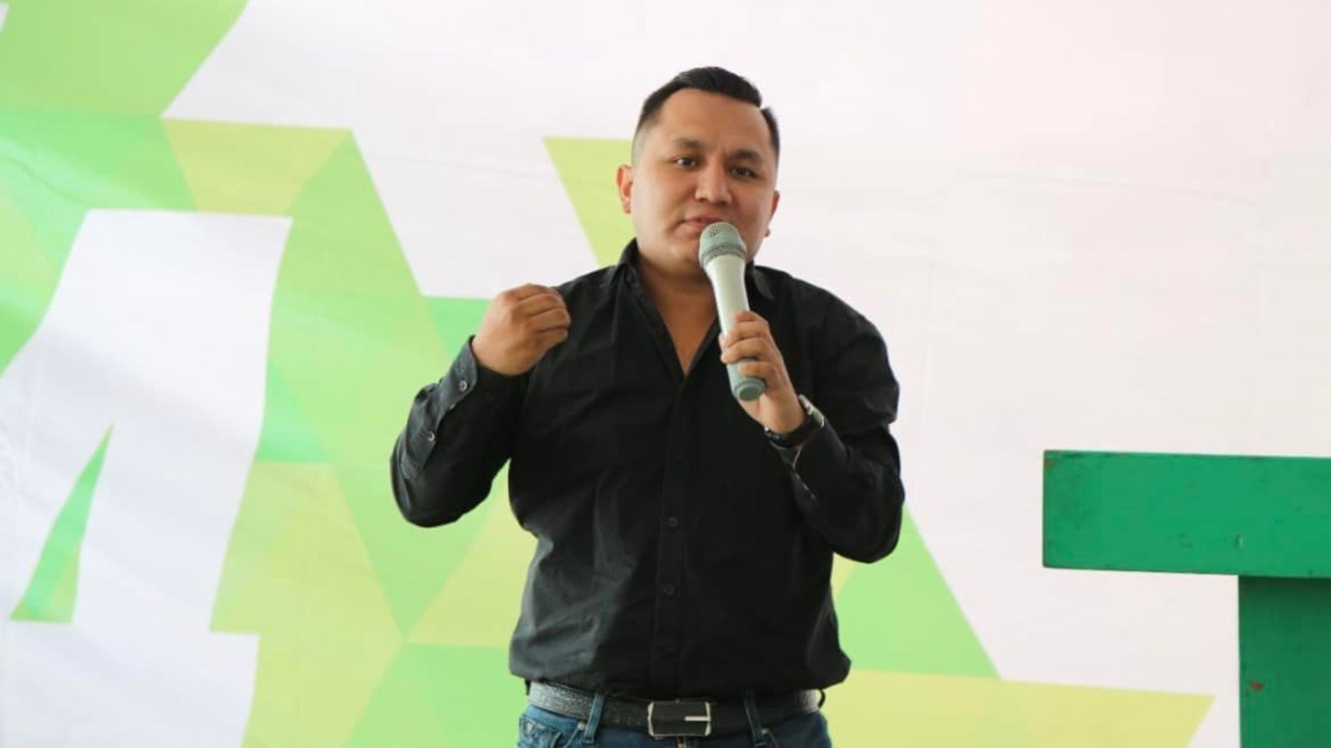 Juan Carlos Robles, excandidato del PVEM.