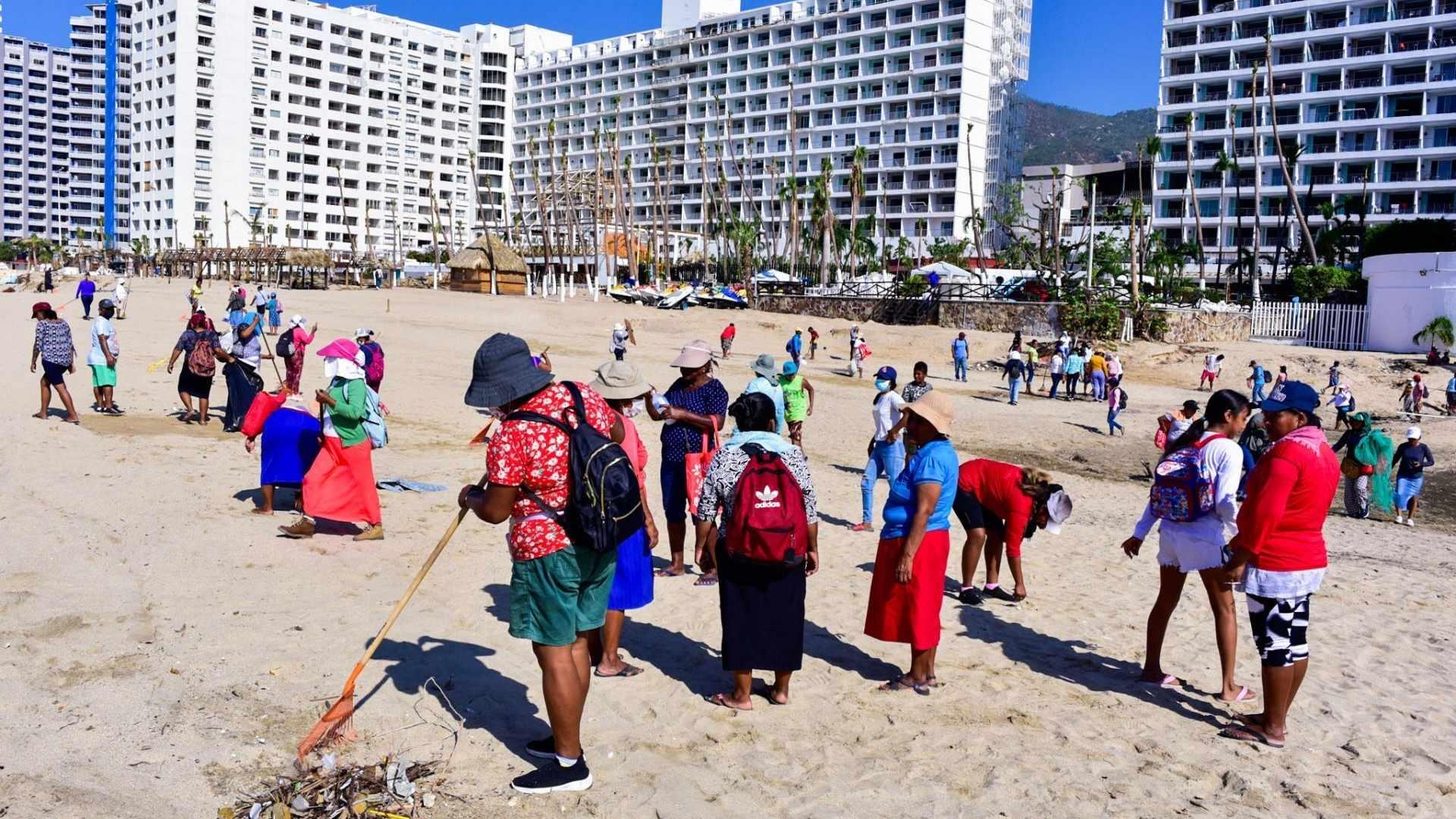Limpieza de playas en Acapulco