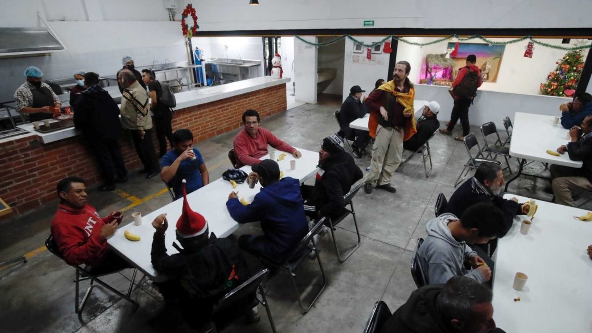 En la Ciudad de México funcionan una red de albergues para personas en situación de calle, sitios que son más socorridos en la temporada invernal  