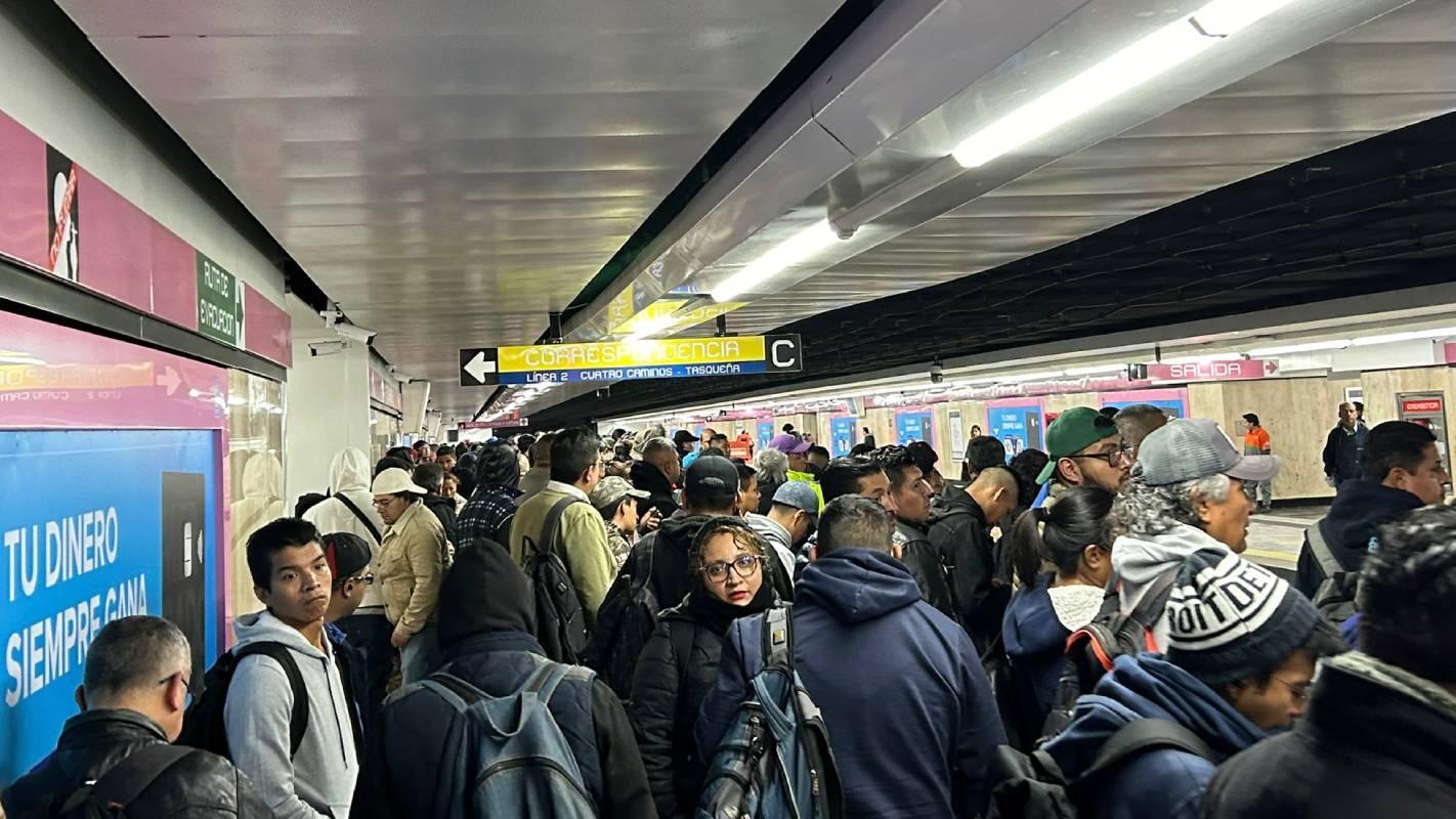 ¿Qué Pasó en la Línea 1 del Metro CDMX? Caos en Pino Suárez, Pantitlán y Zaragoza