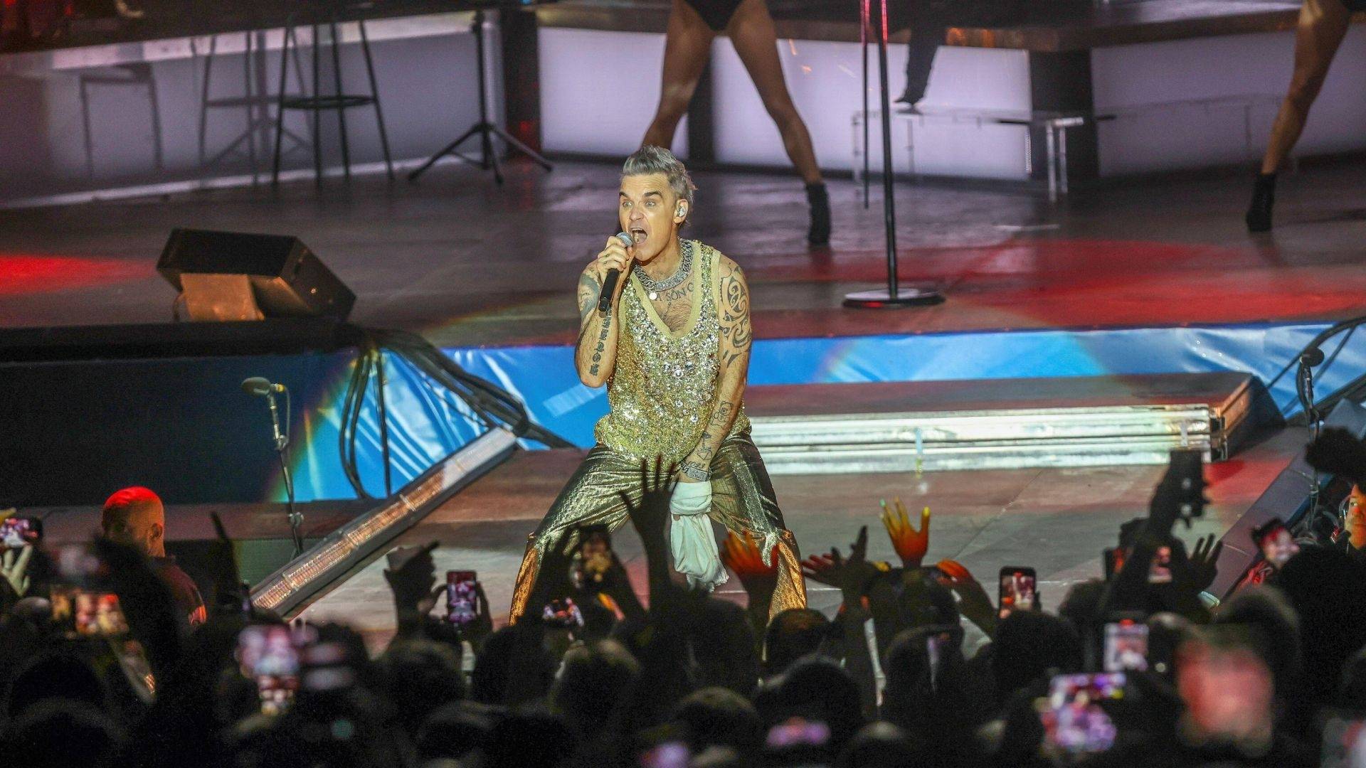 Mujer Cae y Muere Durante concierto de Robbie Williams en Australia