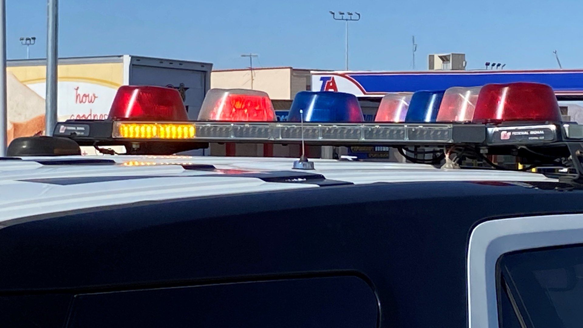 La Policía de Las Vegas instó a que los ciudadanos eviten la zona. Foto: Twitter: @LVMPD