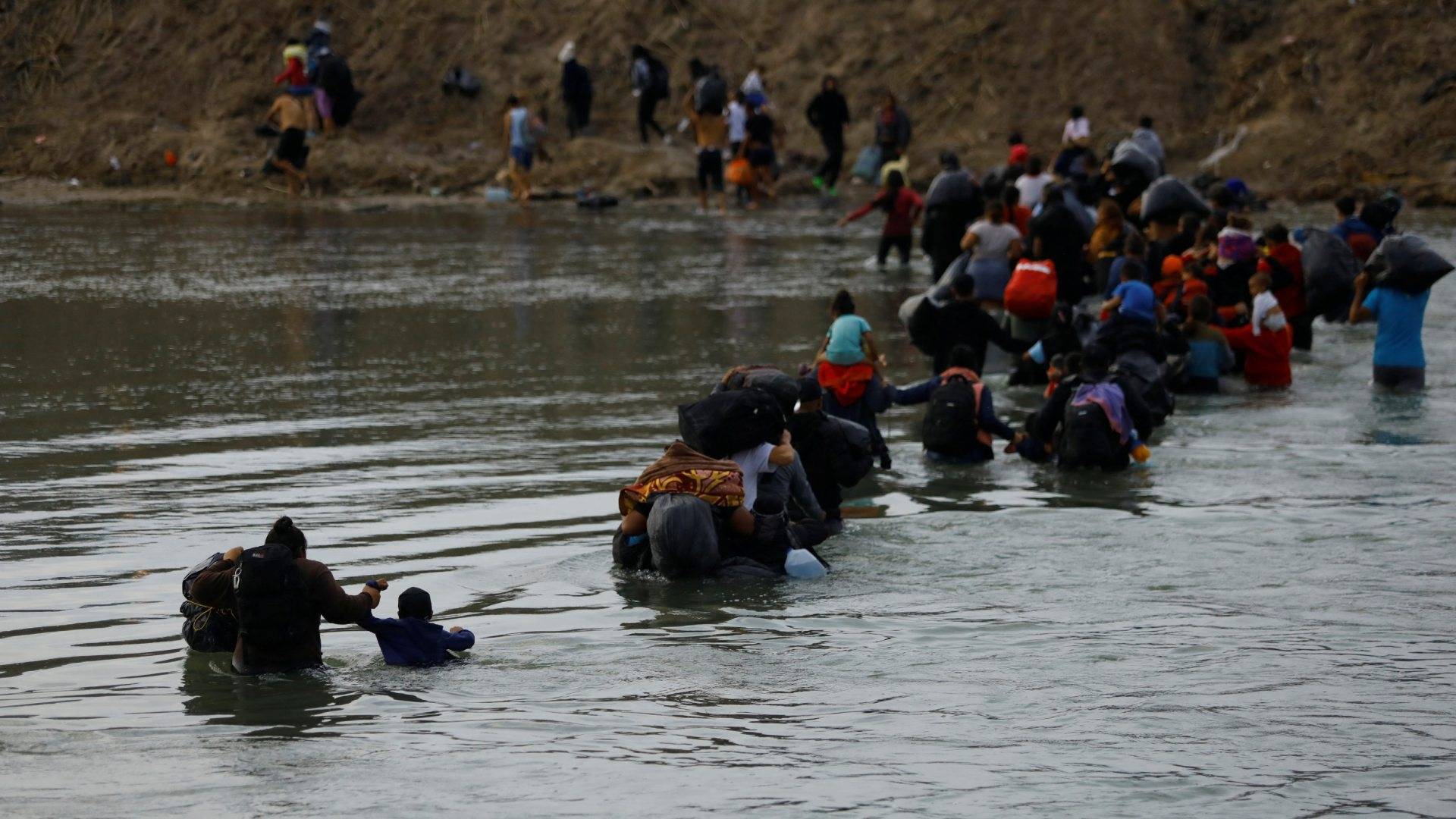 Tragedia en el Río Bravo: Migrantes Mueren Ahogados en el Fango al Cruzar a EUA
