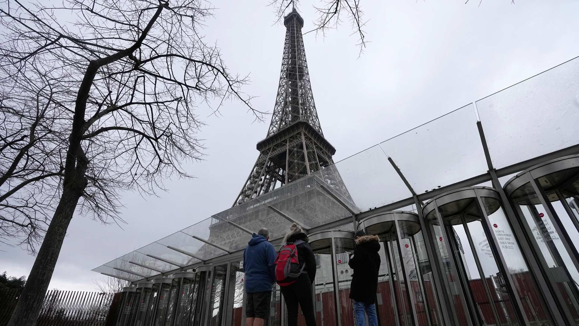 Por Huelga, la Torre Eiffel Cierra por Tercer Día Consecutivo