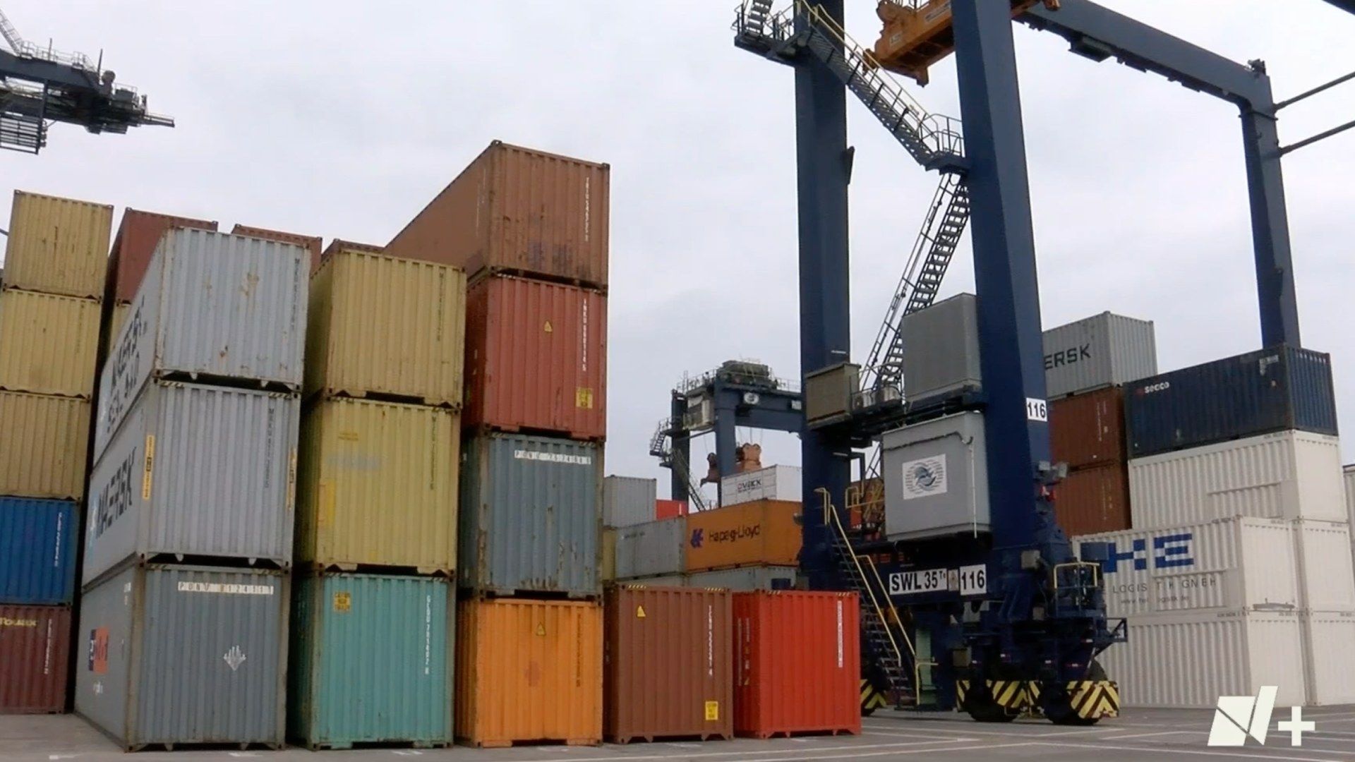 Fallas en el sistema de las aduanas, paralizó parcialmente el comercio exterior a través del puerto de Veracruz.