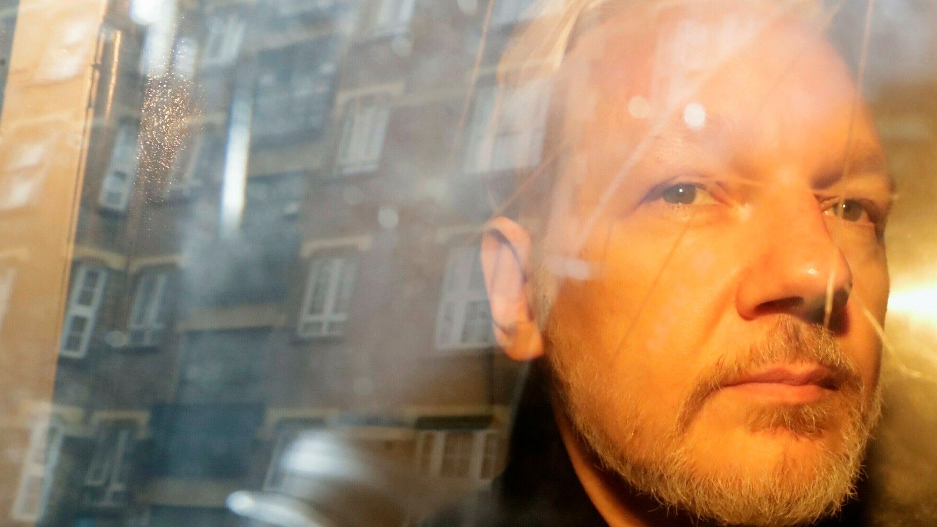 El Tribunal Superior de Londres aplazó la audiencia sobre la extradición de Julian Assange a Estados Unidos de América