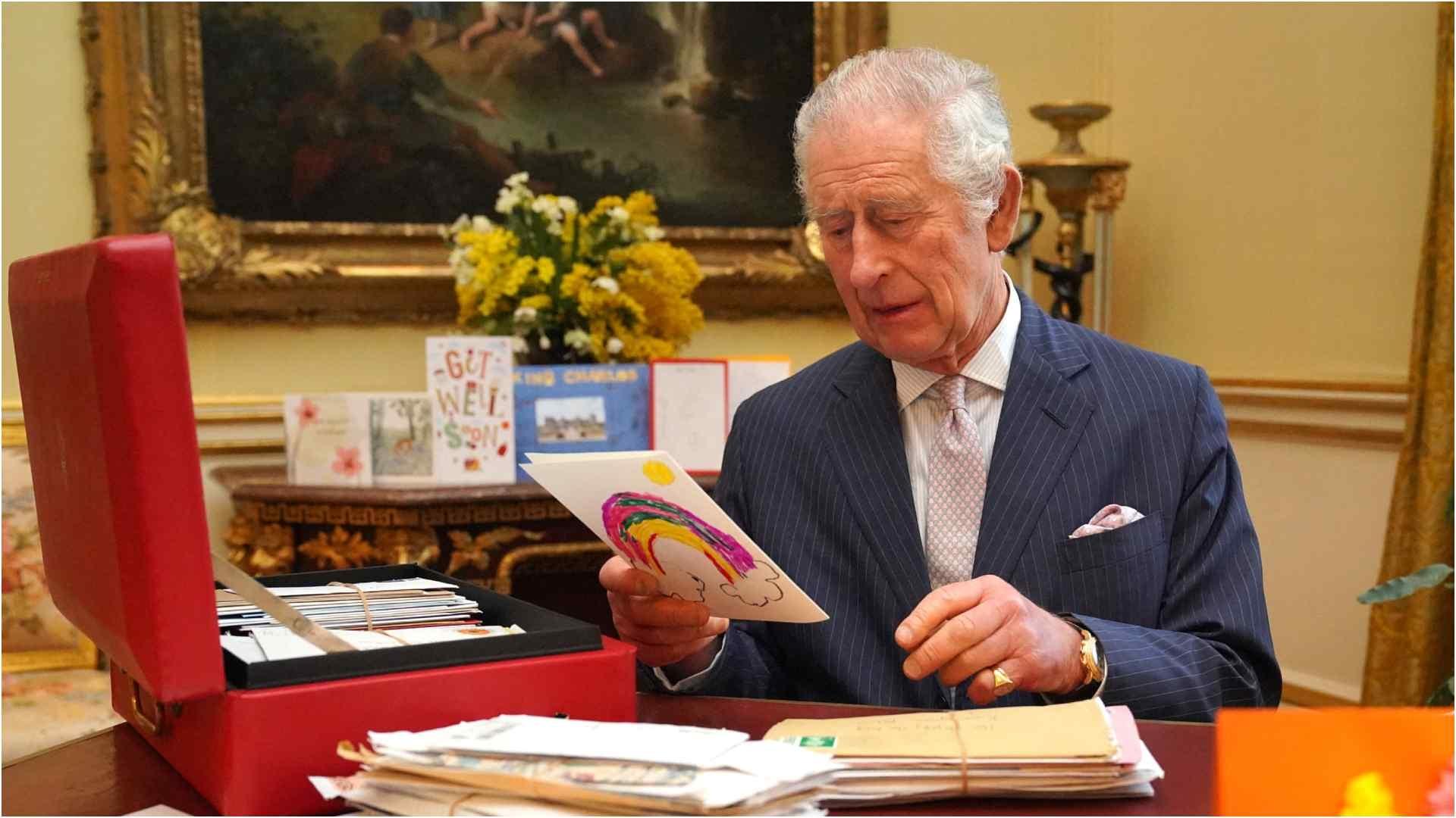 Rey Carlos III Agradece Miles de Cartas y Mensajes Recibidos Tras Diagnóstico de Cáncer 