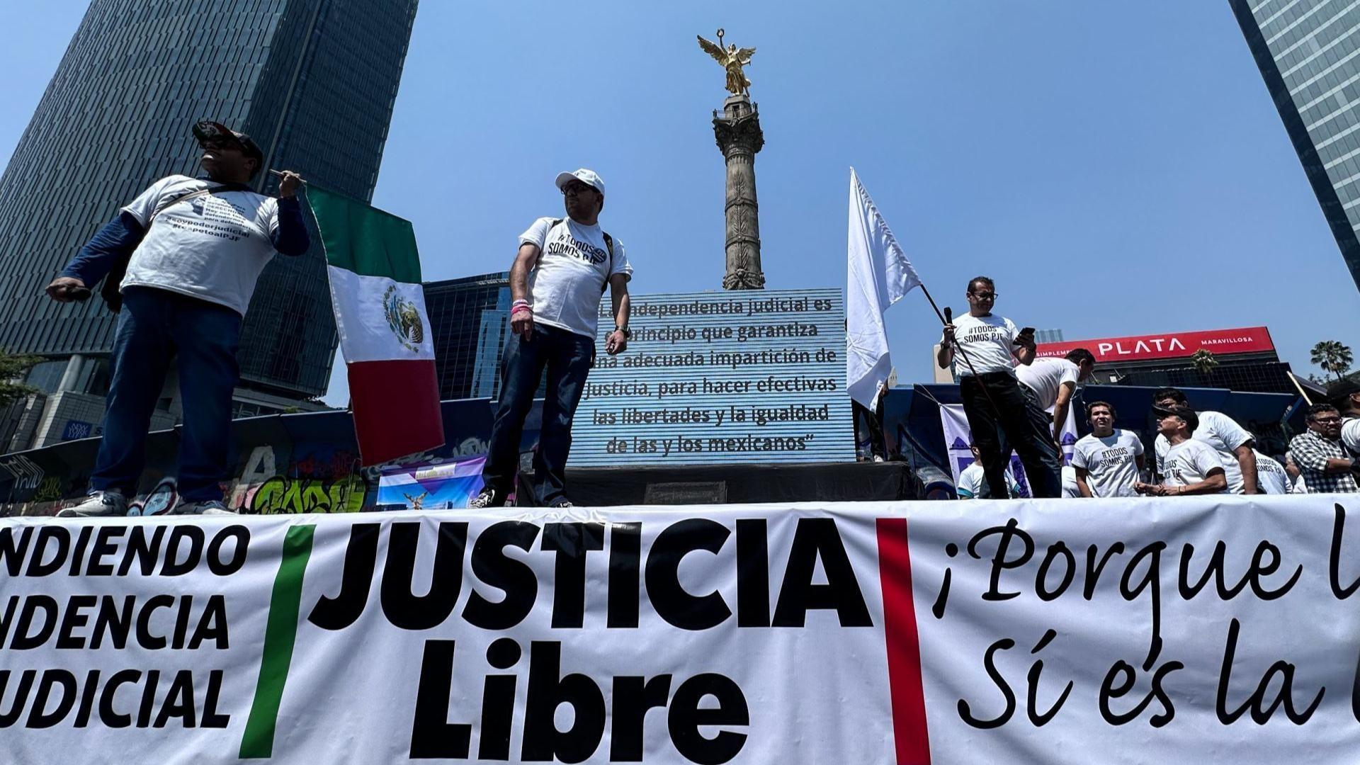 Trabajadores del Poder Judicial Rechazan en Protesta Reforma para Elegir Jueces