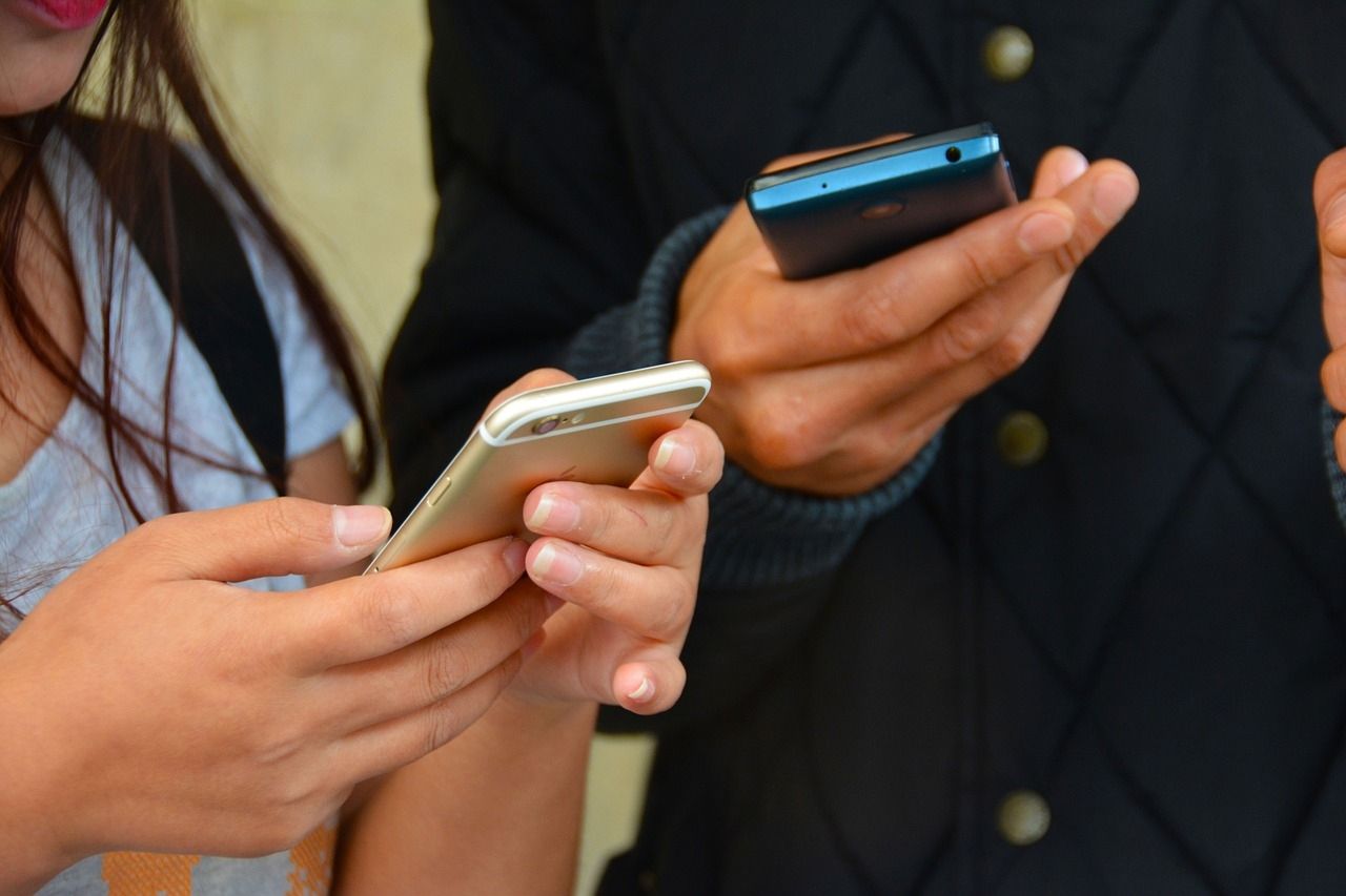 ¿Cómo saber si ya eres adicto al celular?