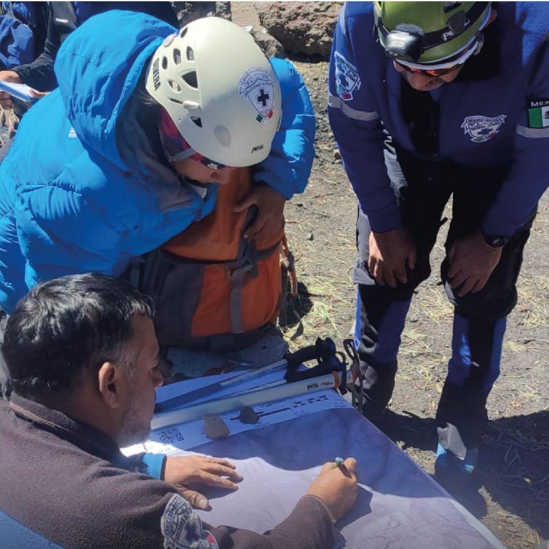 Hallan Muerto a Guía de Alpinistas que se Extraviaron en el Pico de Orizaba
